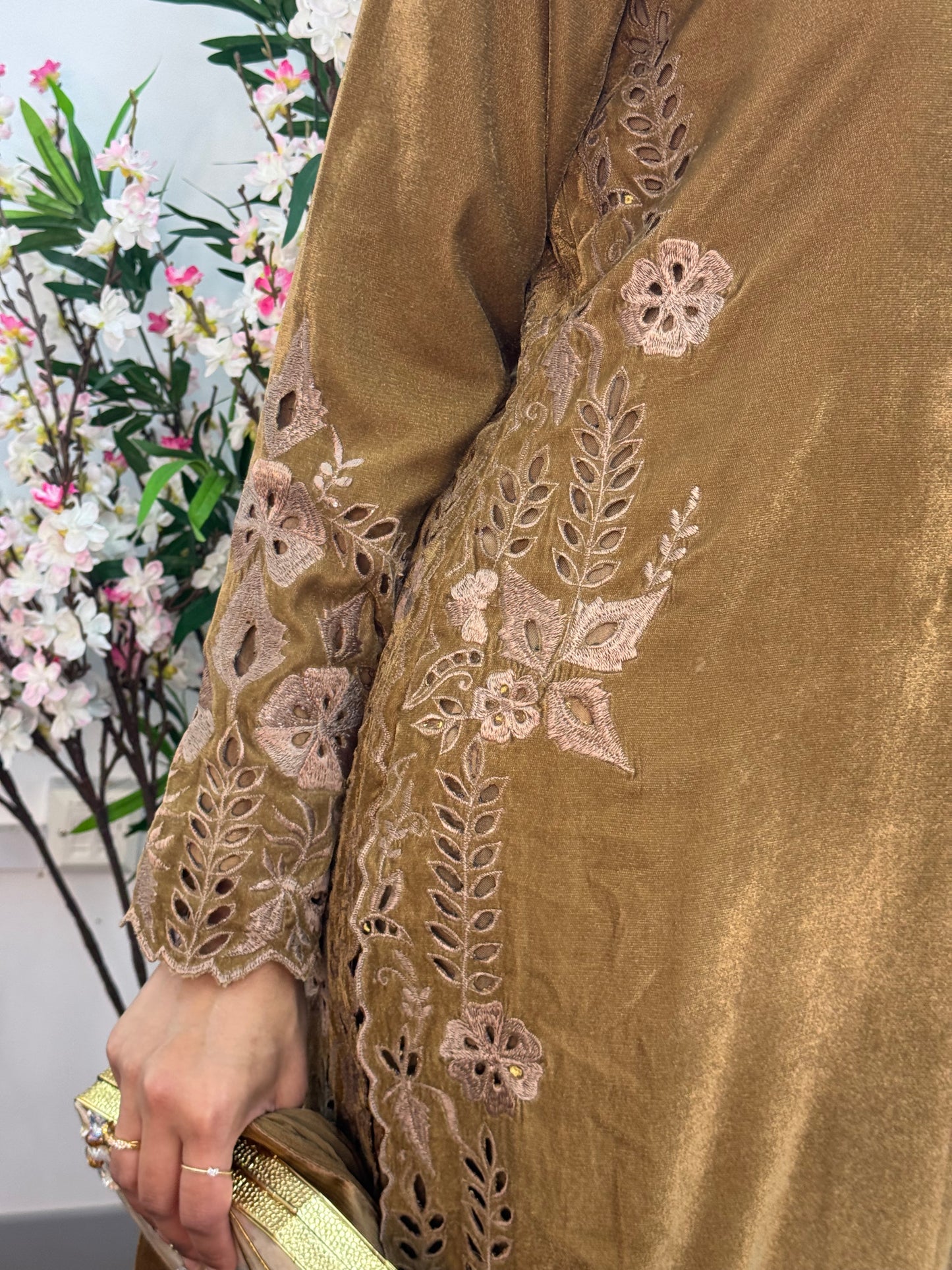 Pearl  Cutwork - Brown