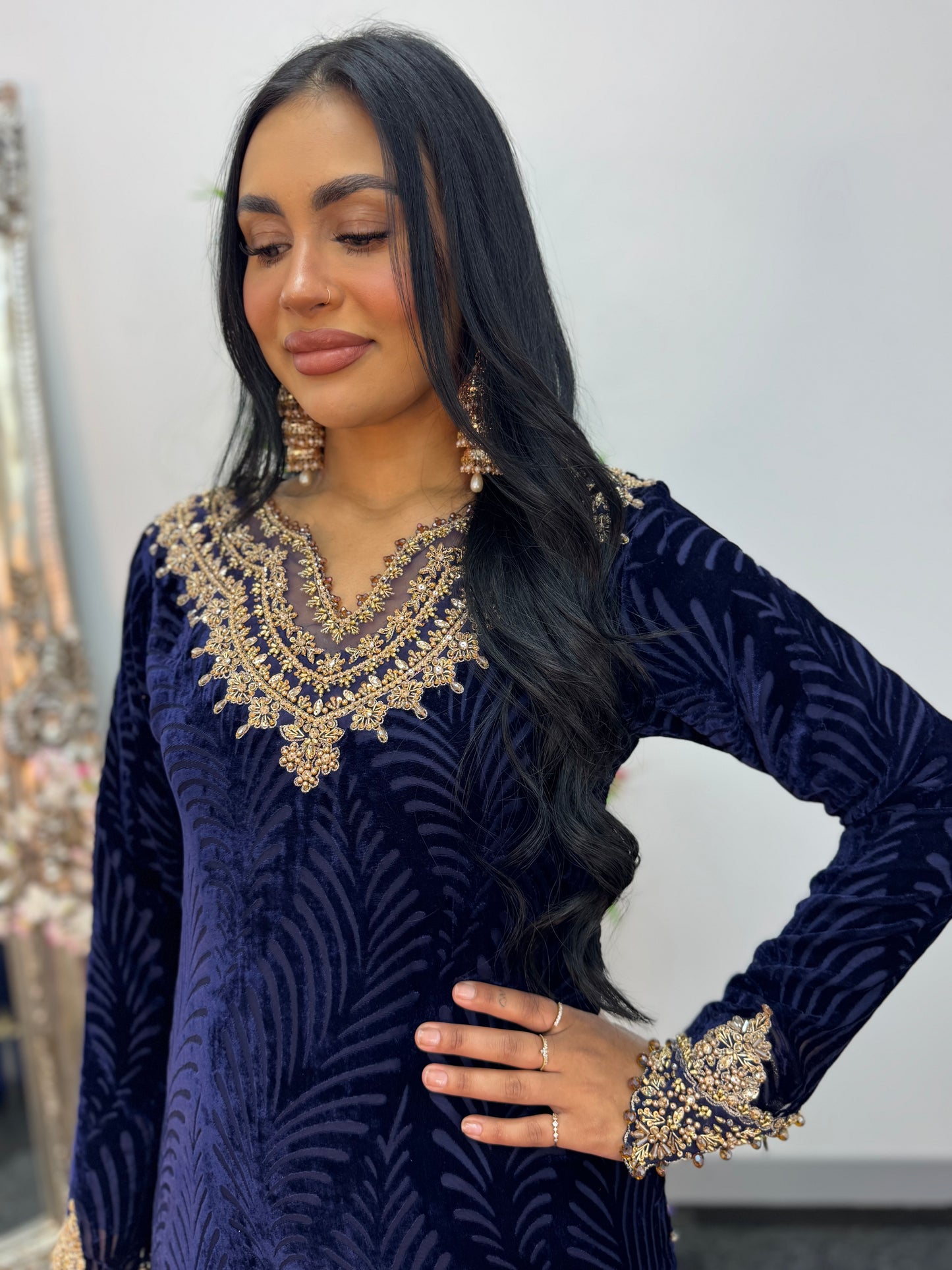 Suhana  - Blue  Plachi - J