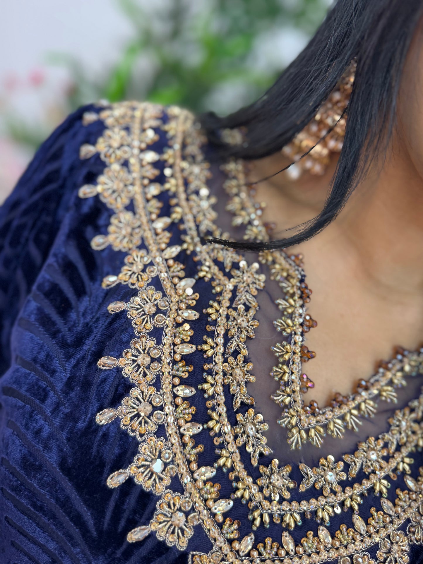 Suhana  - Blue  Plachi - J