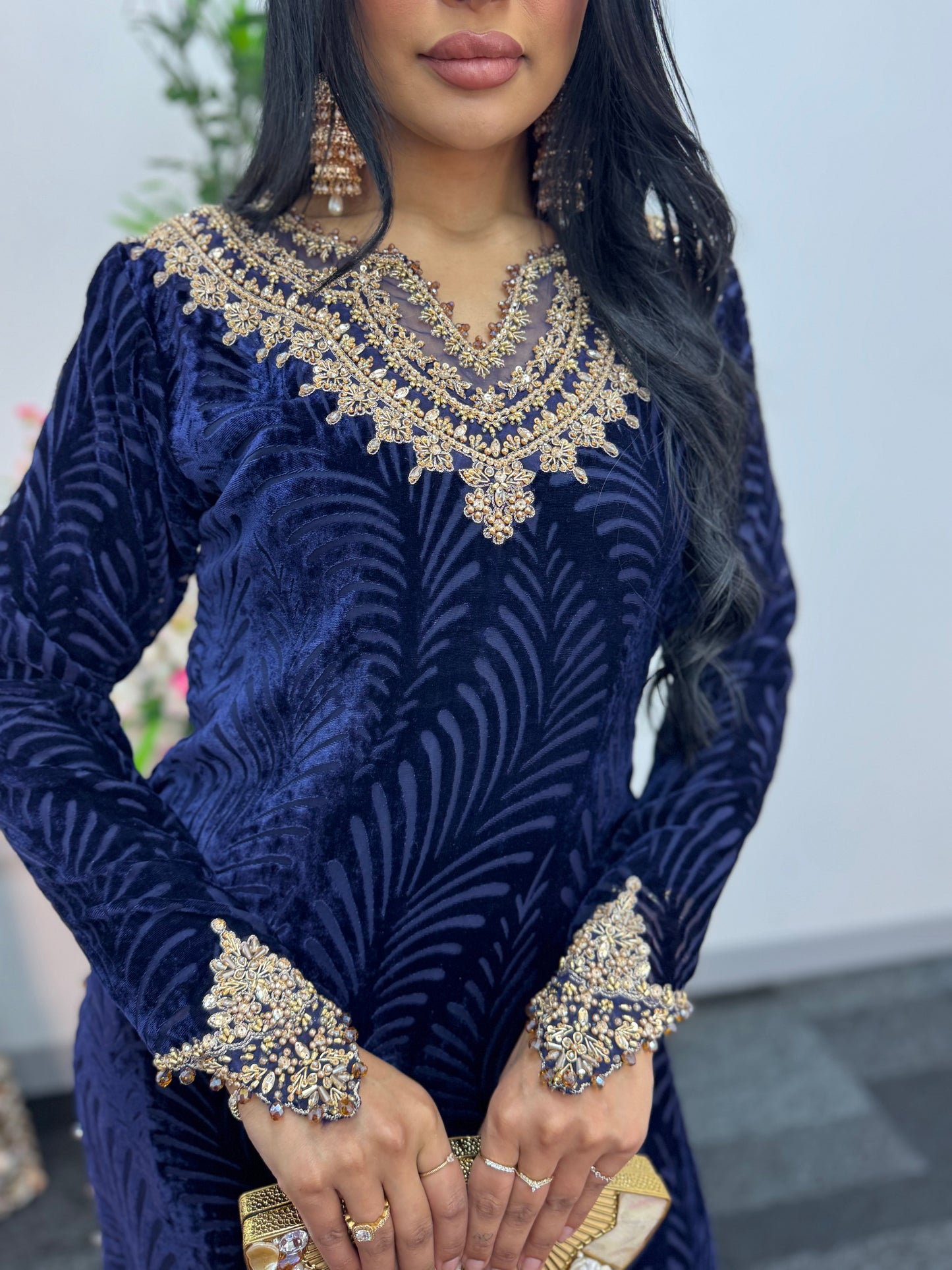Suhana  - Blue  Plachi - J