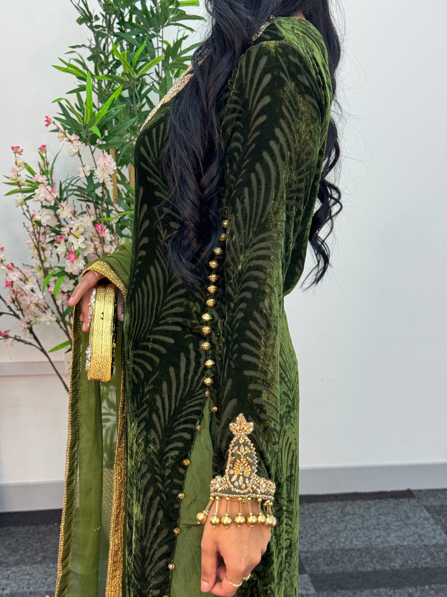 Suhana  - Green  Plachi -  J/AA
