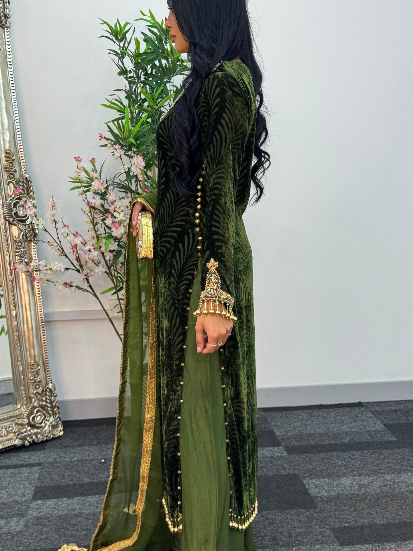 Suhana  - Green  Plachi -  J/AA