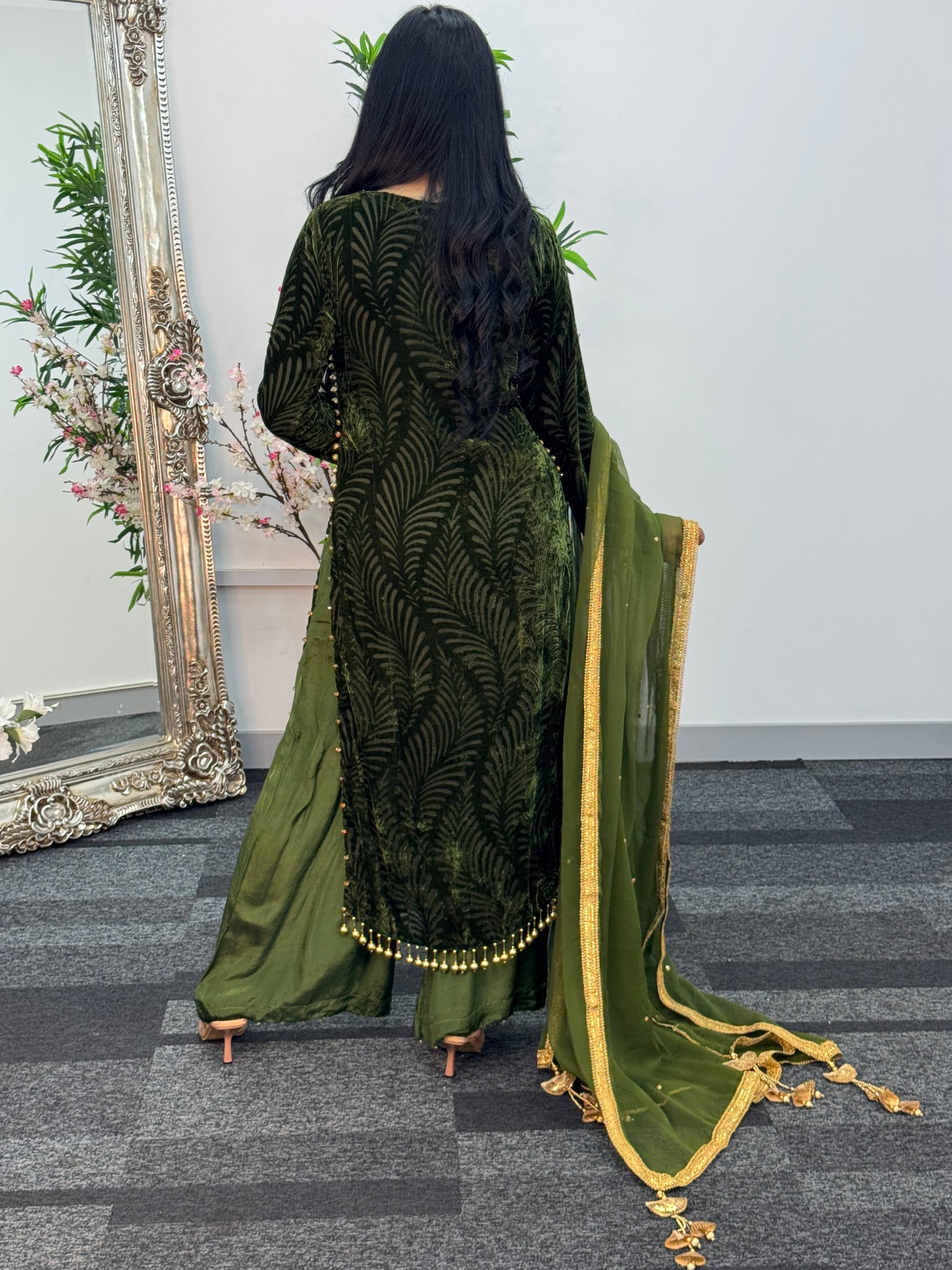 Suhana  - Green  Plachi -  J/AA