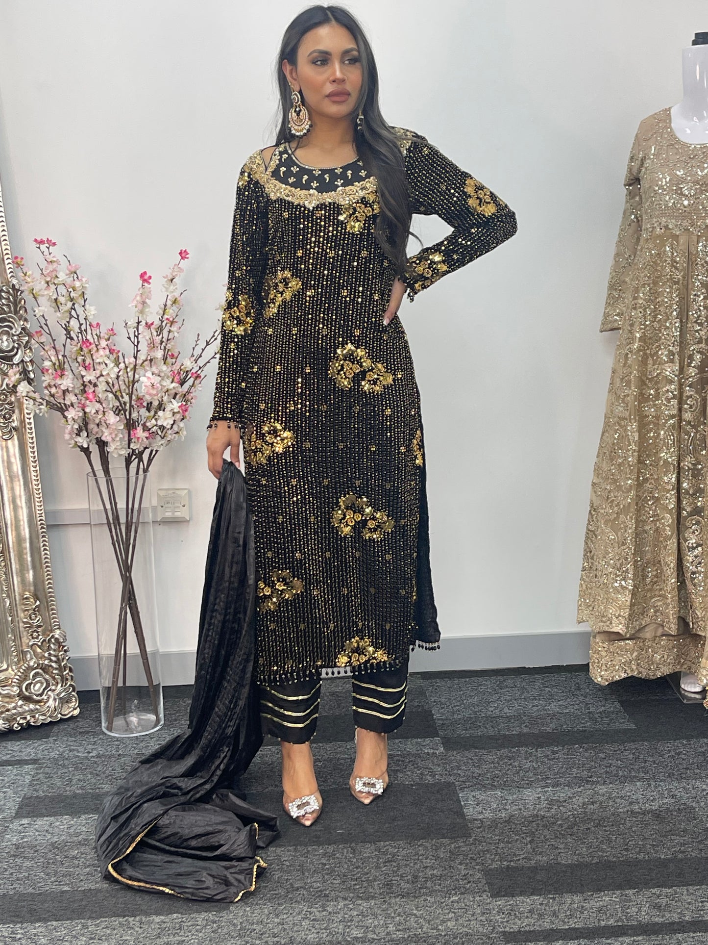 Dil bahar - Cutdana Velvet - Black