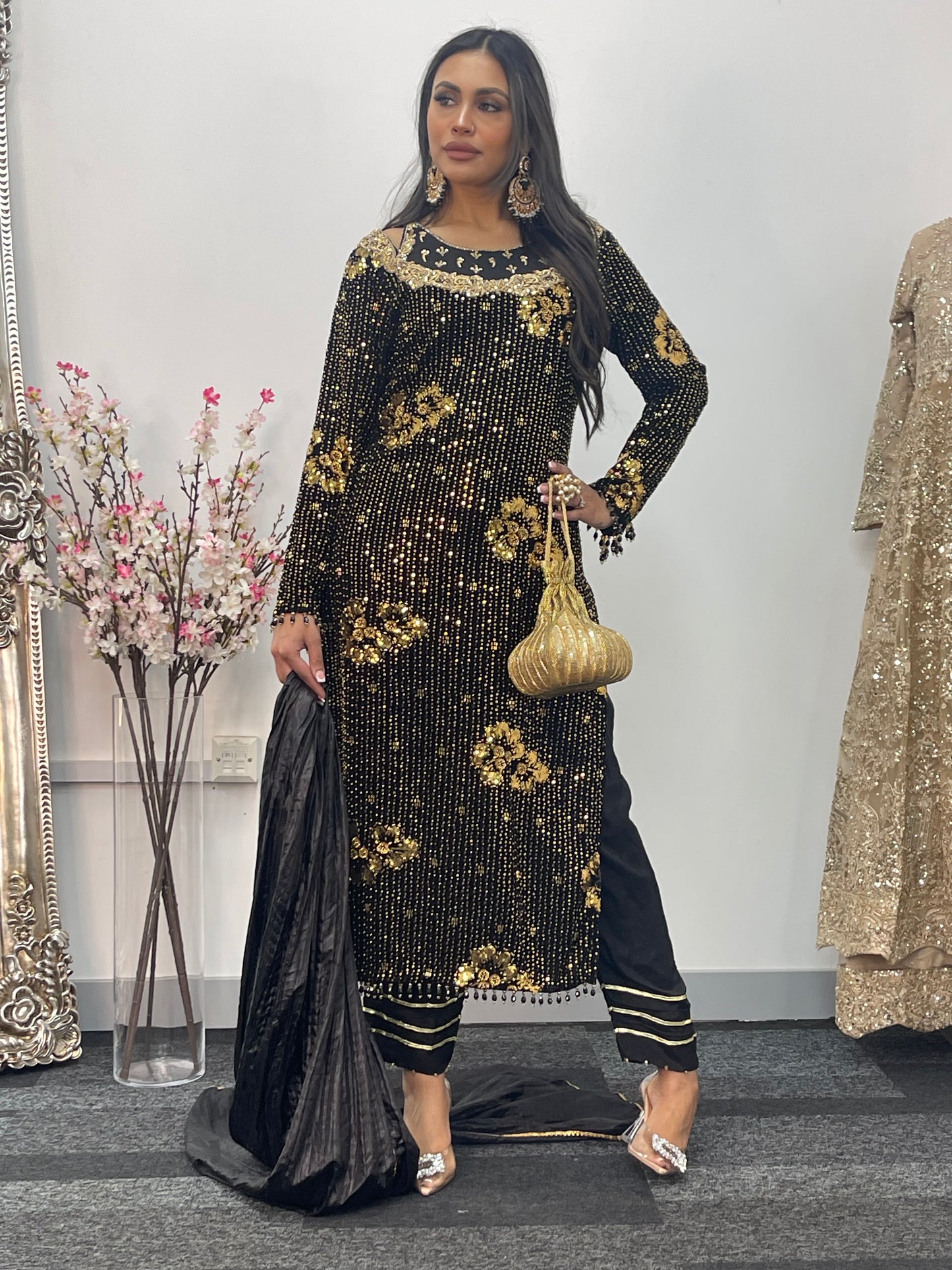 Dil bahar - Cutdana Velvet - Black