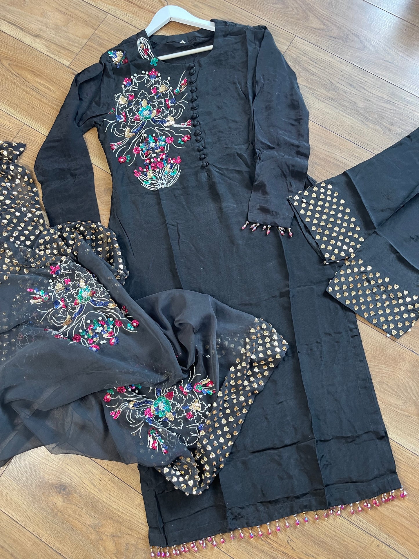 Phul Jhari - Black Pret -