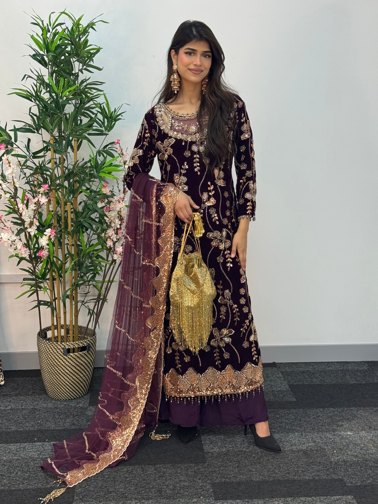 Zeba - Cutdana Velvet- Plum Purple