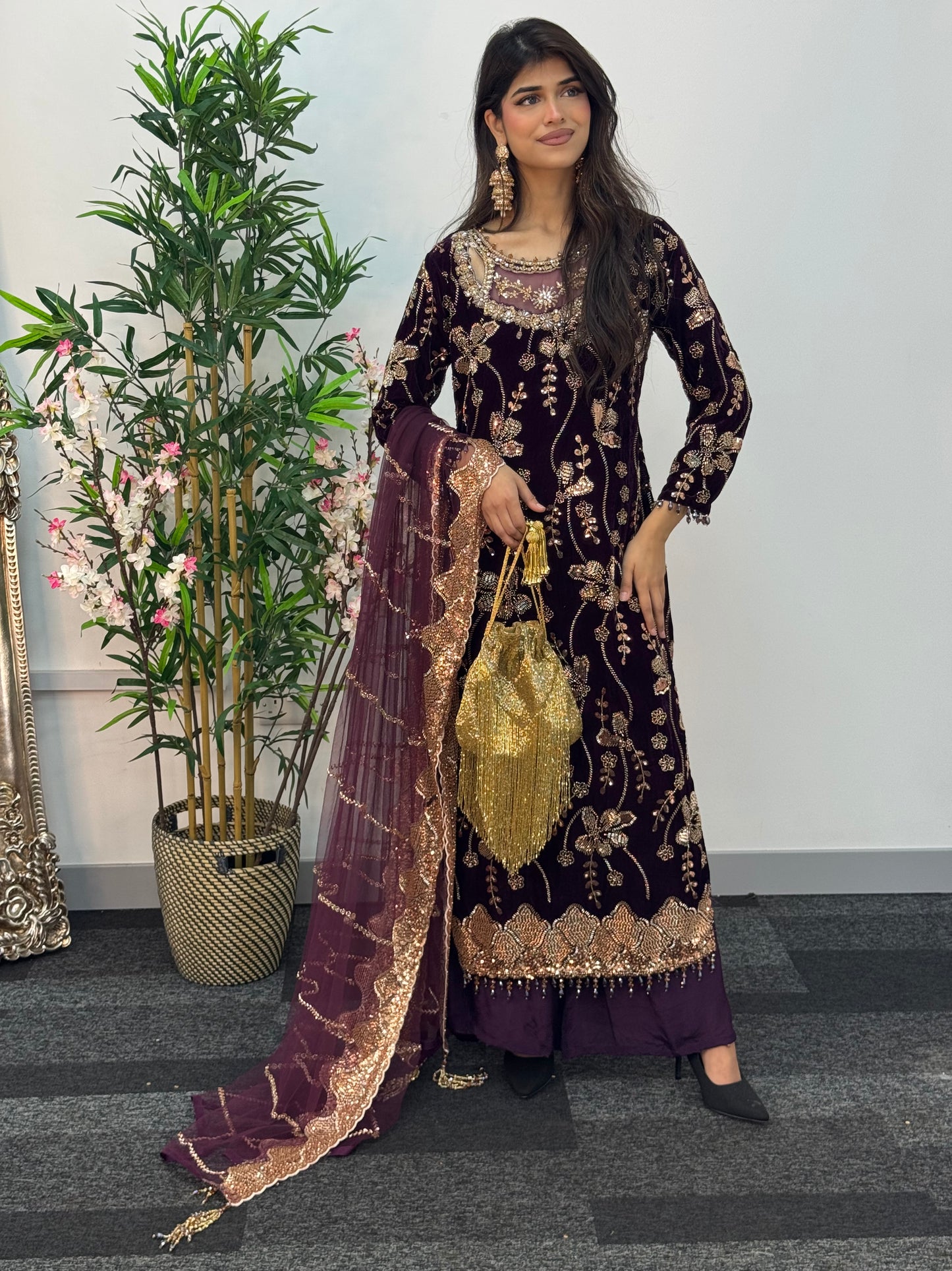 Zeba - Cutdana Velvet- Plum Purple