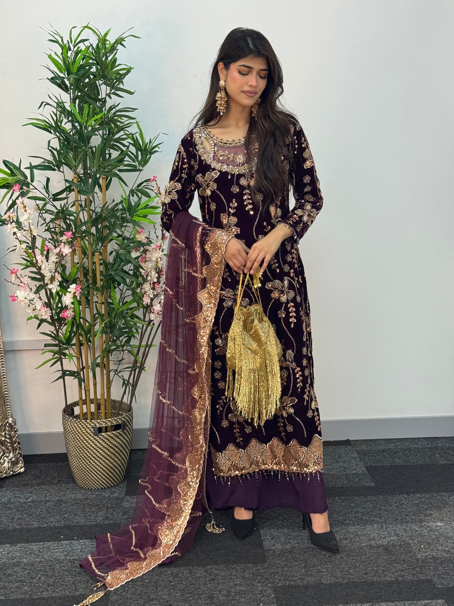 Zeba - Cutdana Velvet- Plum Purple