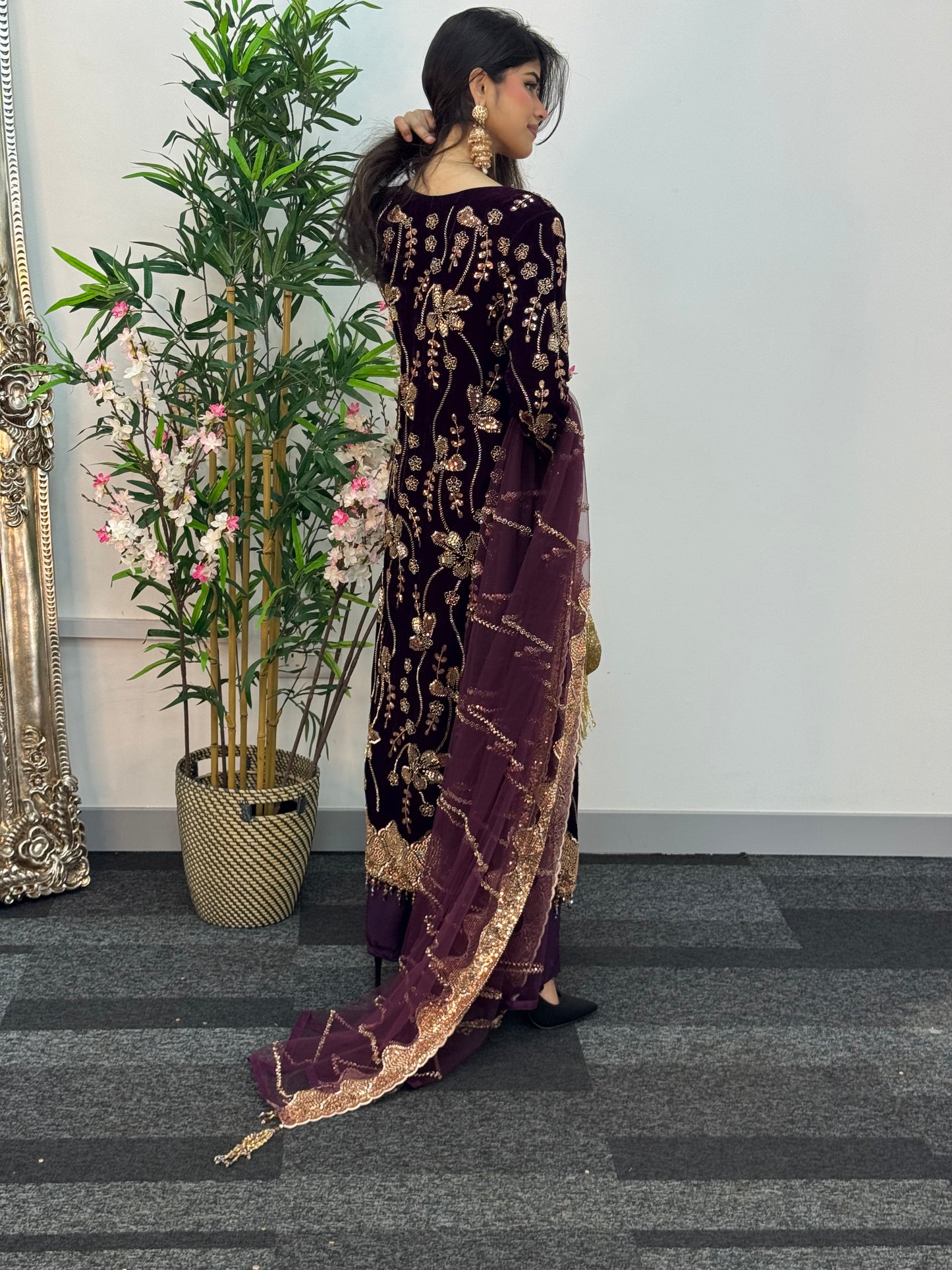 Zeba - Cutdana Velvet- Plum Purple