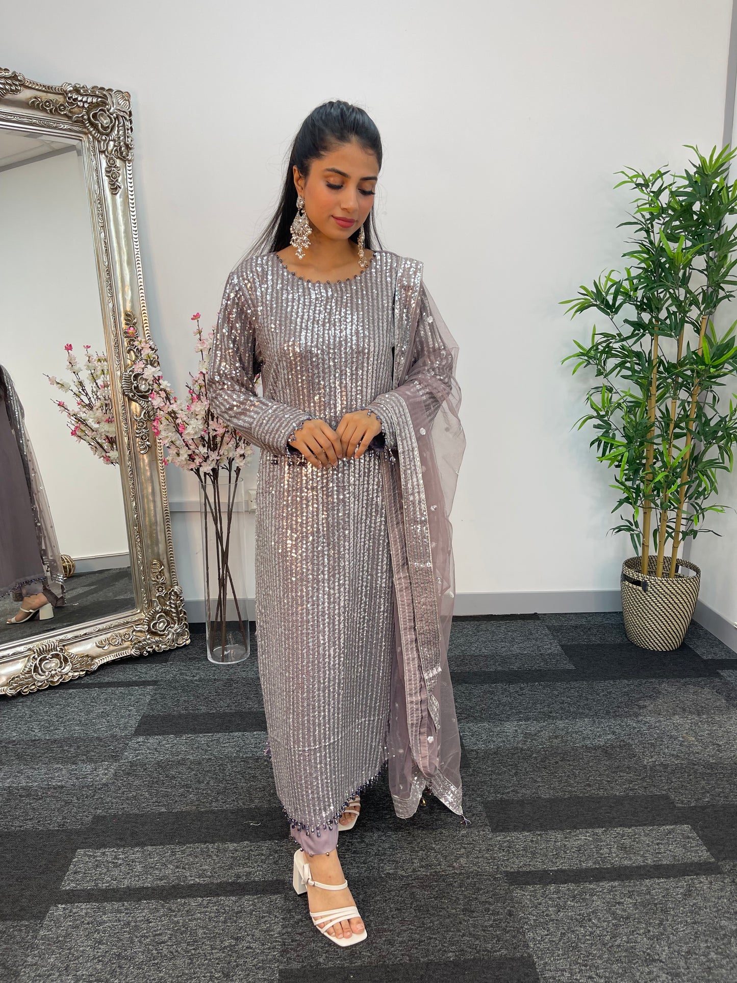 Ballay Ballay - Gray Sequin- Q