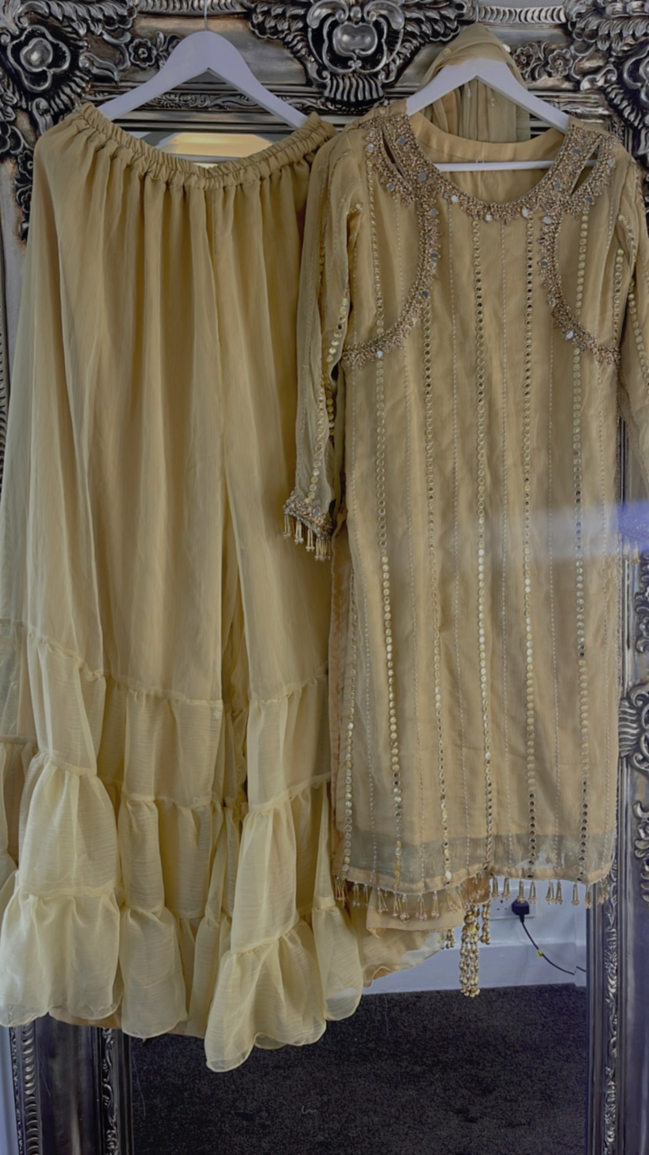 Farshi Garara Beige - Gold Farshee Garara - J